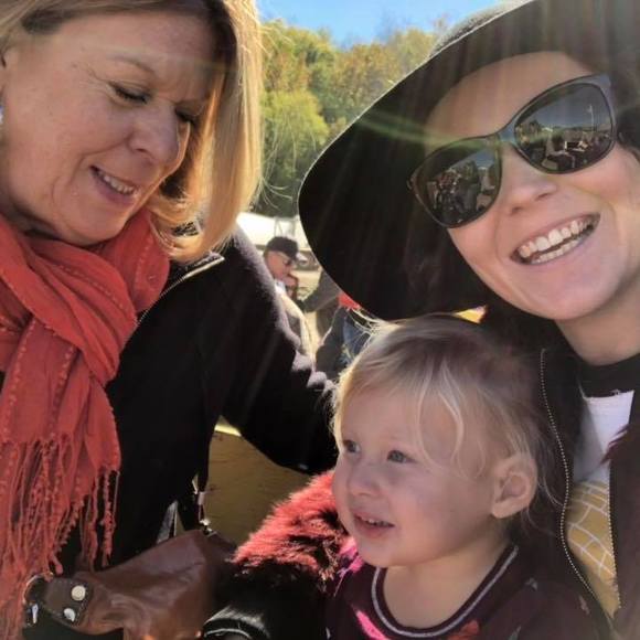 Meet your Posher, Denise - Picture 1 of 1